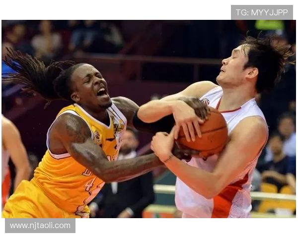 惊心动魄的冠军之战最终比分定格在最后一秒引爆全场热血